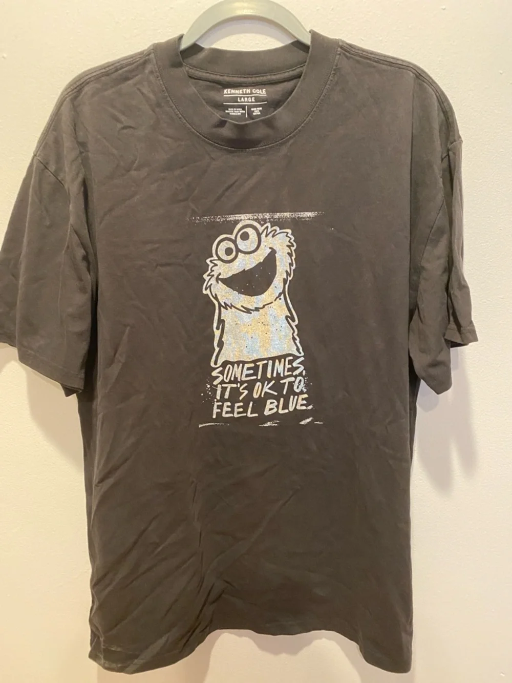 Sesame Street Black Short-Sleeve Graphic Tee with Cookie Monster Character NWOT - Picture 1 of 6